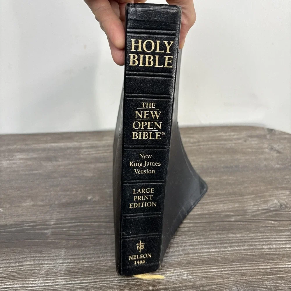 Holy Bible NKJV New Open Bible Study Large Print Black Bonded Leather Nelson